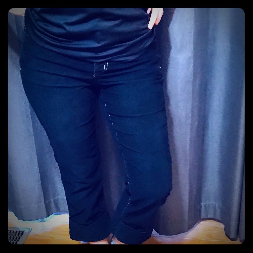 Navy Capri pants